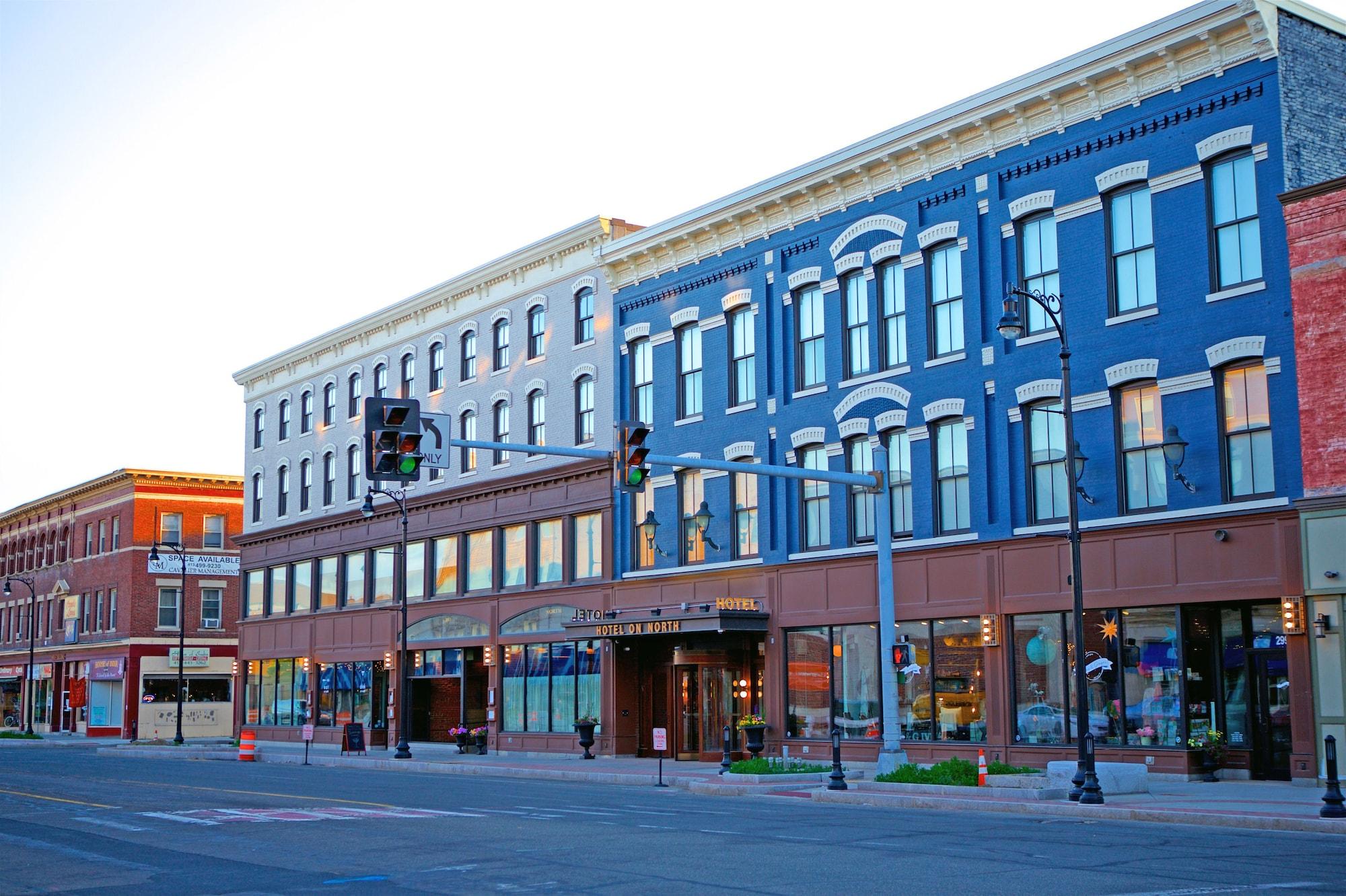 Hotel On North Pittsfield Exterior photo